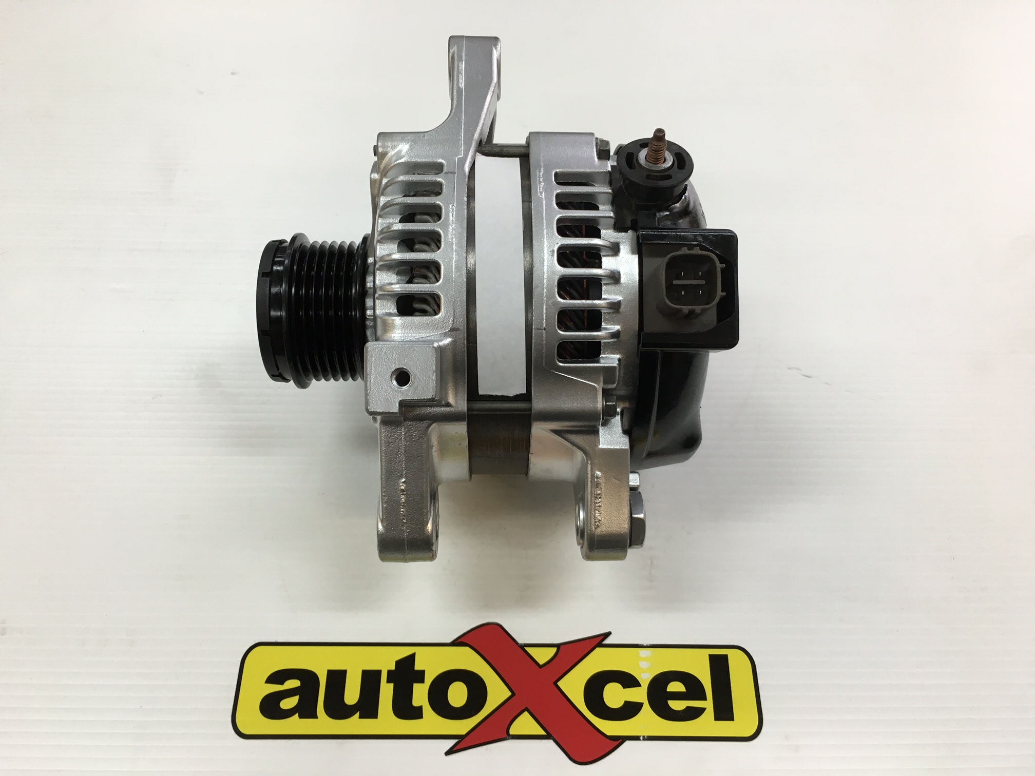 Toyota Corolla ZRE152 alternator